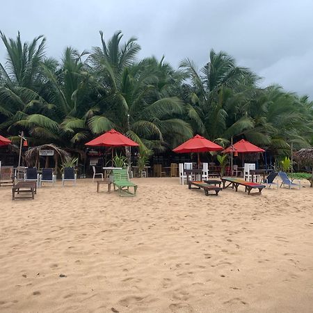 Canoe Beach Resort Tangalle Extérieur photo