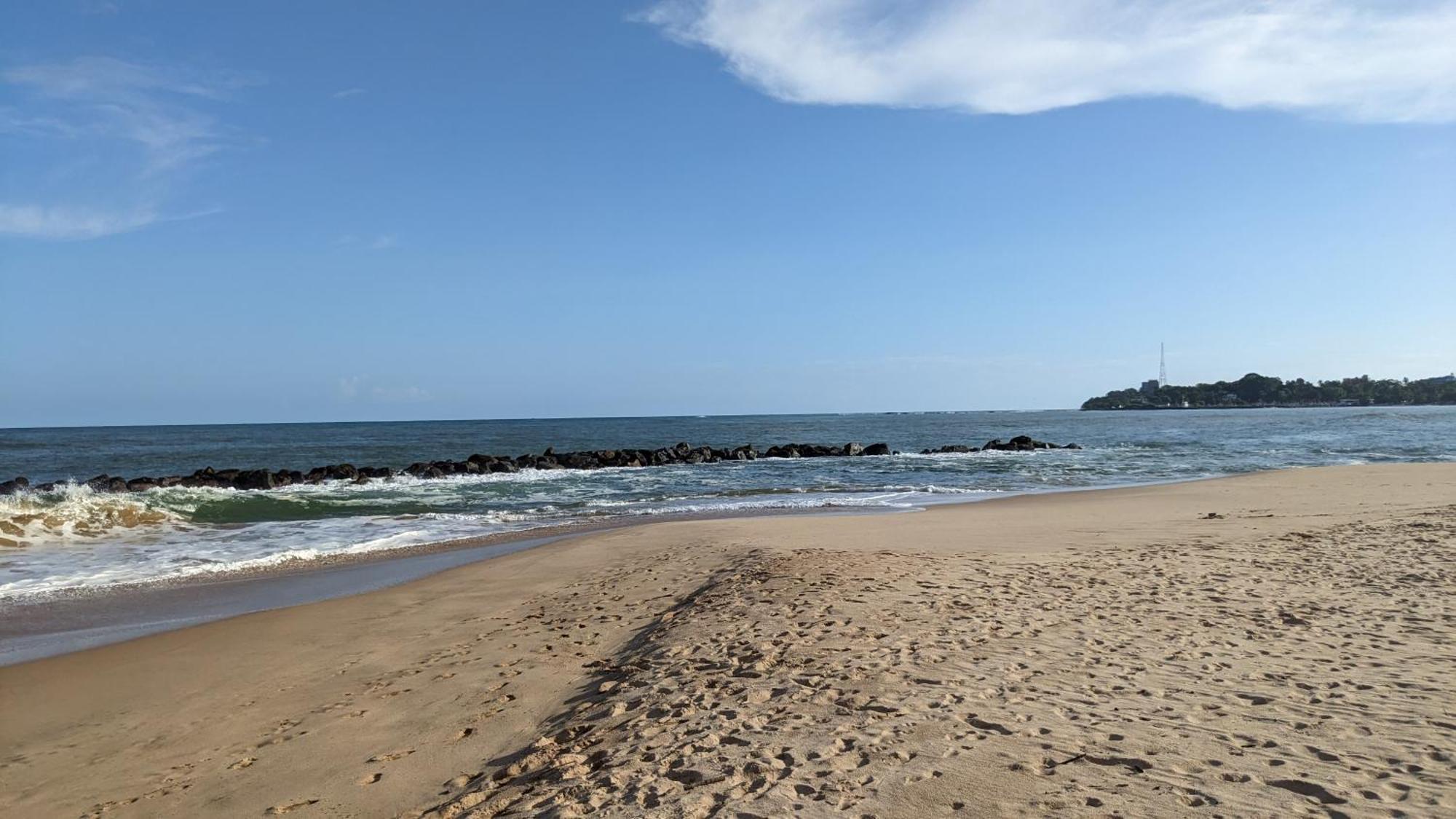Canoe Beach Resort Tangalle Extérieur photo