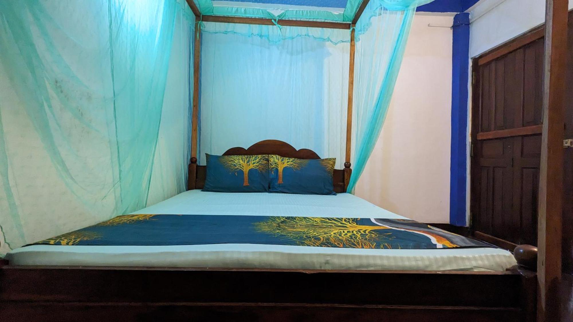 Canoe Beach Resort Tangalle Extérieur photo