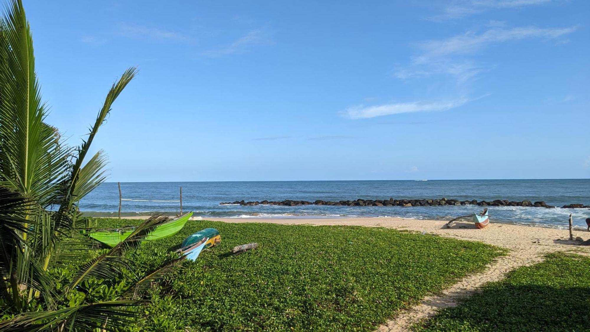 Canoe Beach Resort Tangalle Extérieur photo